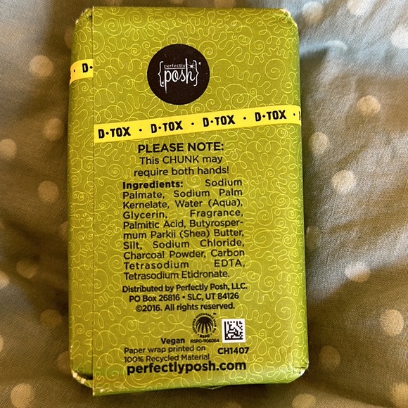 Perfectly Posh Gender Bender Big Bath Bar - Picture 2 of 2